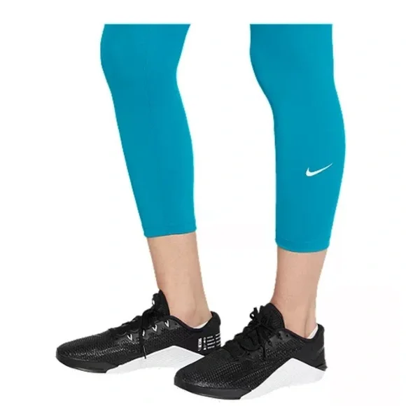 Nike Women's One Mid-Rise Crop Tights New with Tags - Picture 3 of 9